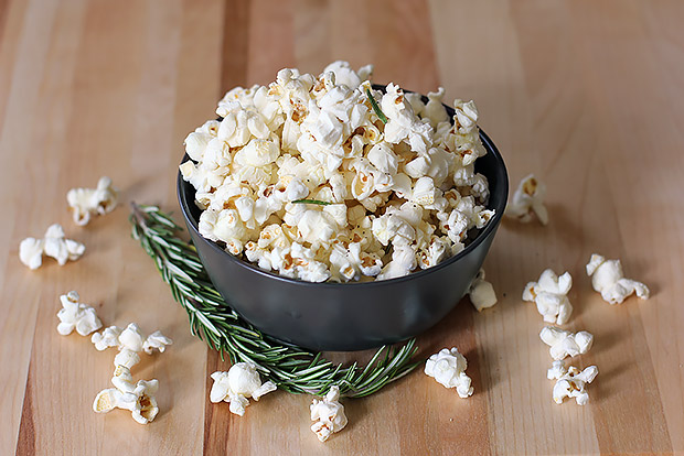 Rosemary Garlic Popcorn Recipe