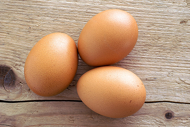 What Health Experts Say About Eggs and Cholesterol