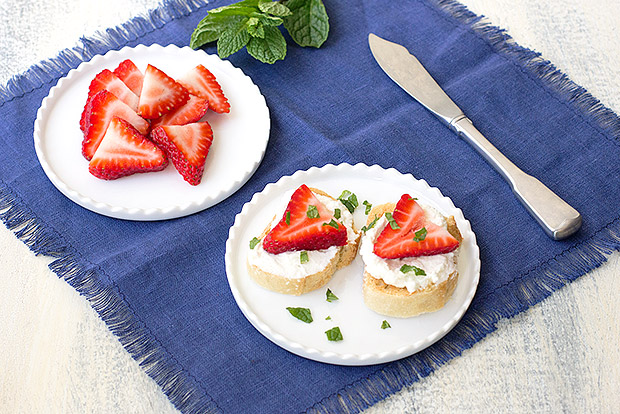 Ricotta Toasts with Fresh Strawberries Recipe